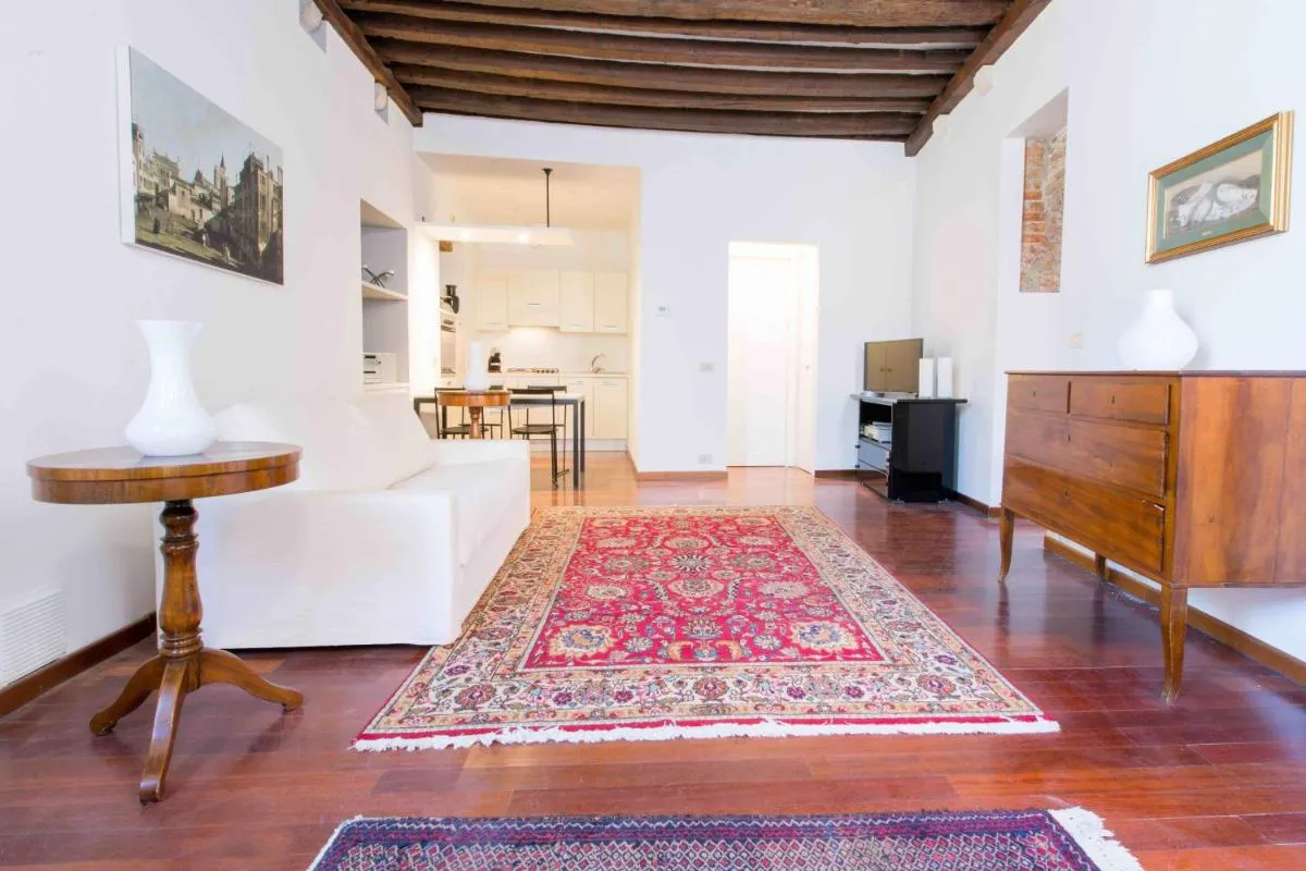 Image 3 of THE ARCH historic accommodation