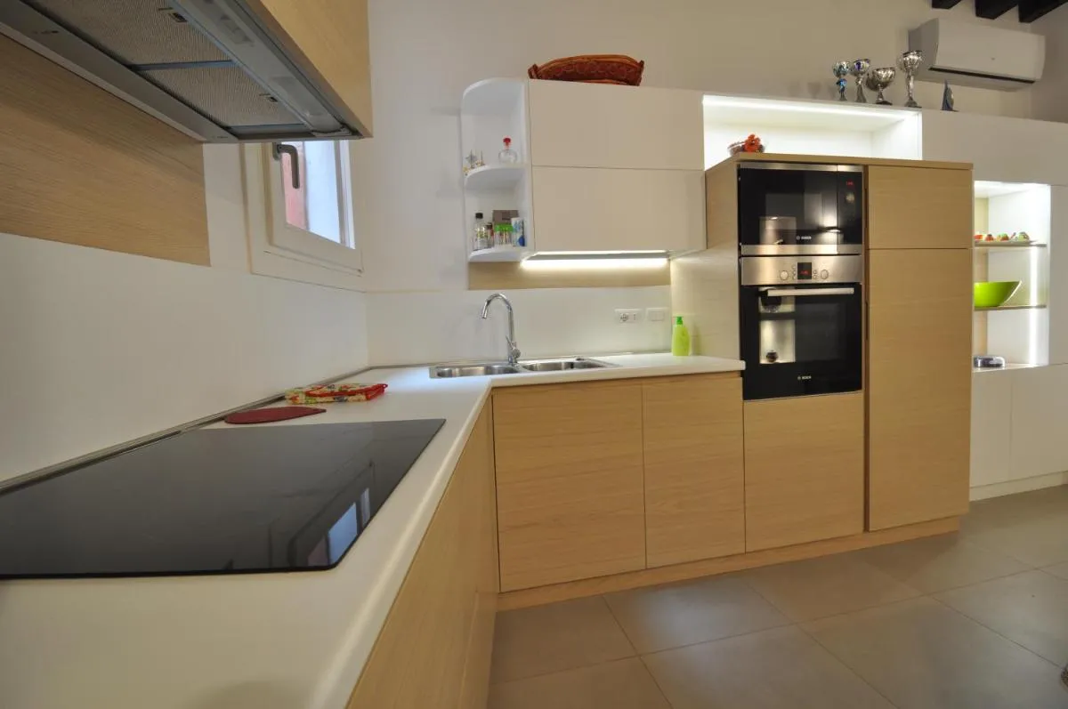 Image 2 of The Home of the Ship Builder