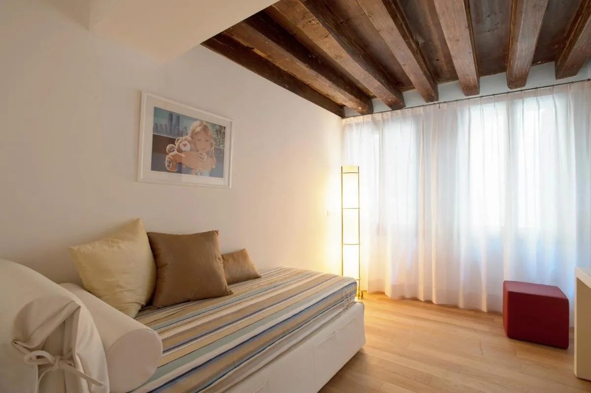 Image 1 of The Lion’s House APT1