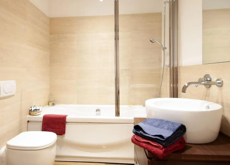 Image 6 of The Lovers’ Loft