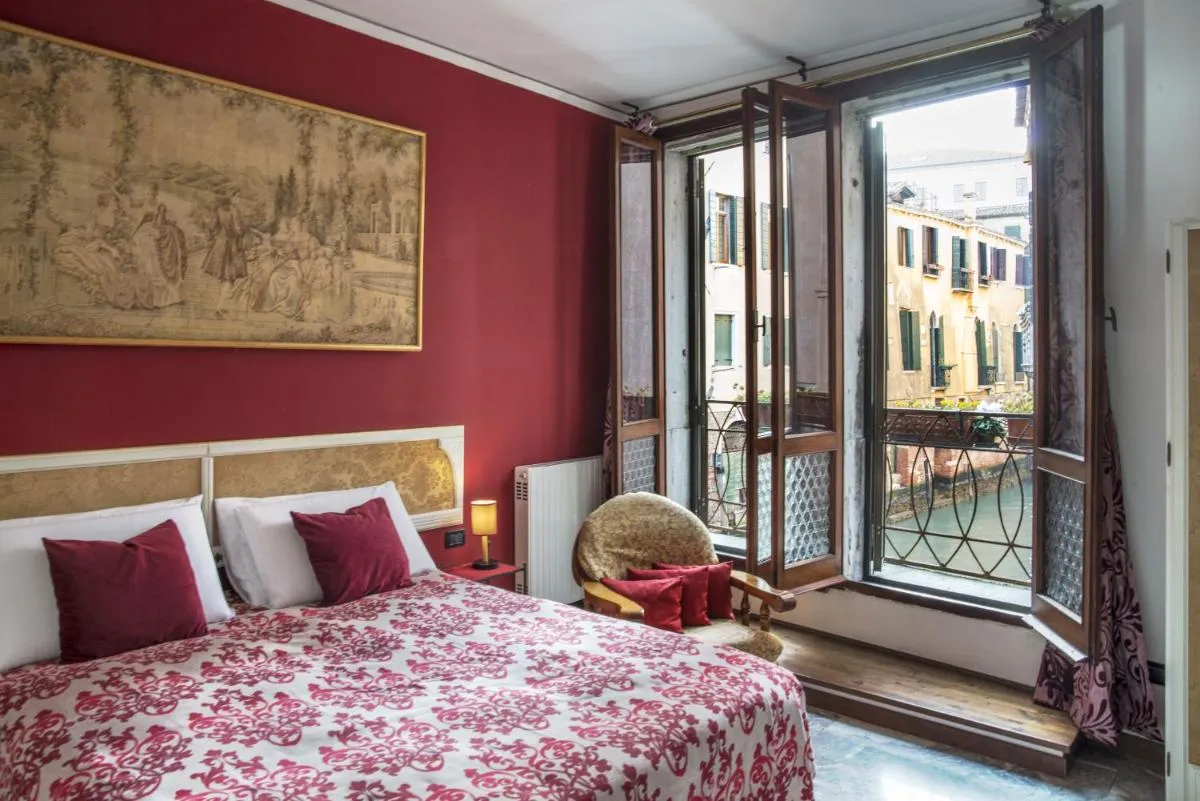 Image 2 of Tre Sestieri Terrace – CANAL VIEW 2024