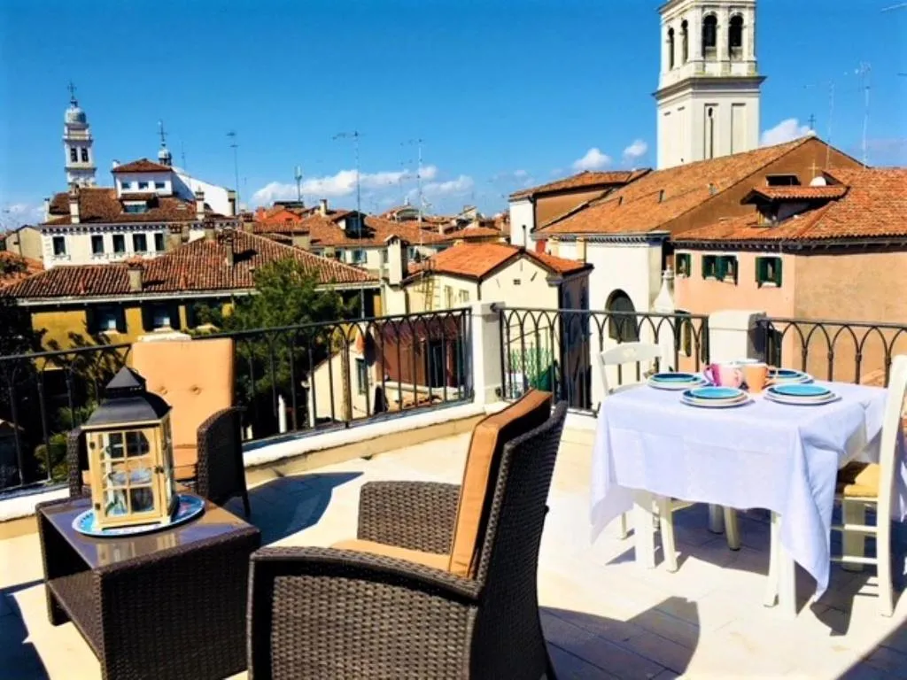 Image of VENICE HOLIDAY TERRACE