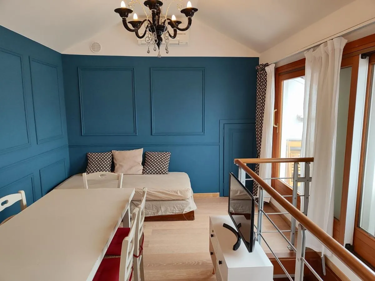 Image 6 of VENICE HOLIDAY TERRACE