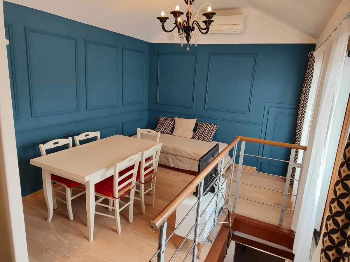 Image 2 of VENICE HOLIDAY TERRACE