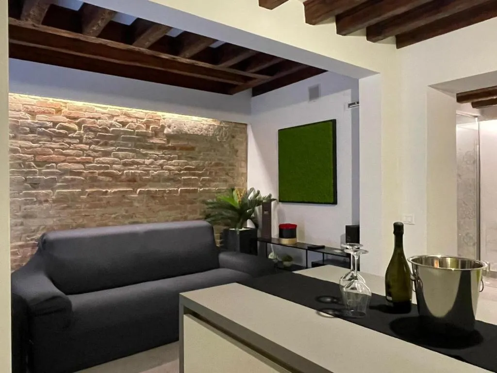 Image of VENICELOFT 5minutefromRialto 10minutefromSanMarco 5minitestationTrain infrontofCaD’ORO