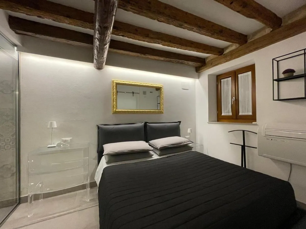 Image 6 of VENICELOFT 5minutefromRialto 10minutefromSanMarco 5minitestationTrain infrontofCaD’ORO