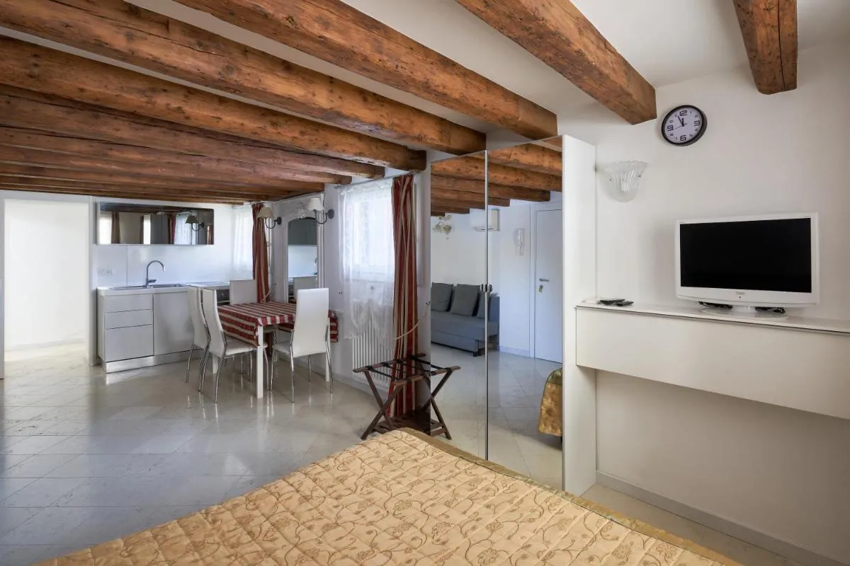 Image 4 of VENICE SUITE CANNAREGIO s