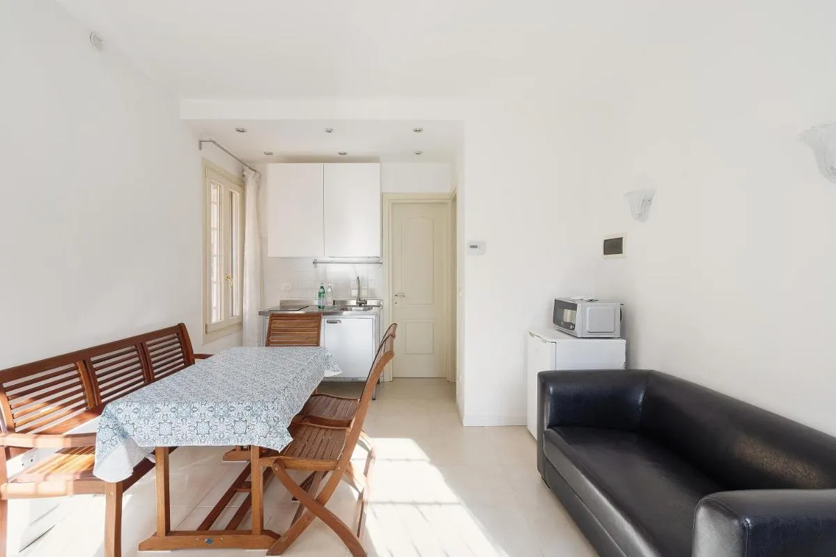 Image 3 of VENICE SUITE DORSODURO