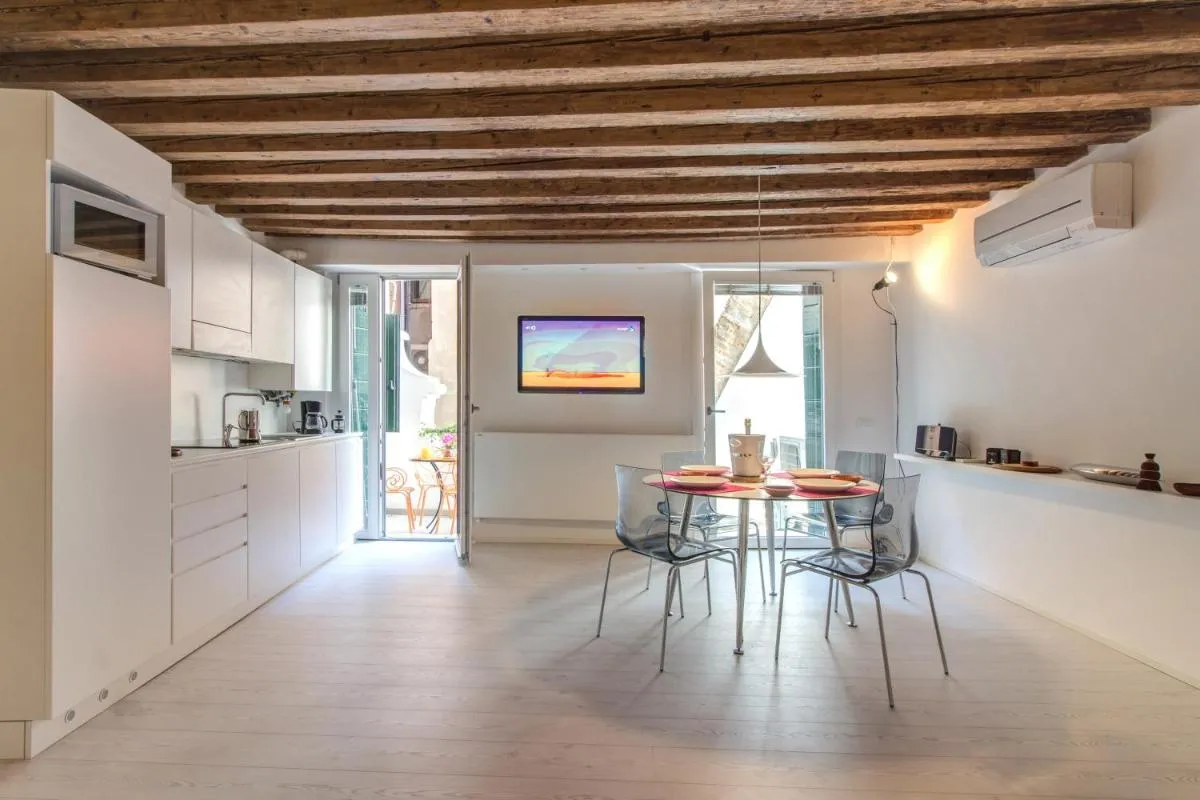 Image 3 of Ve.N.I.Ce. Cera Casa Del Giglio