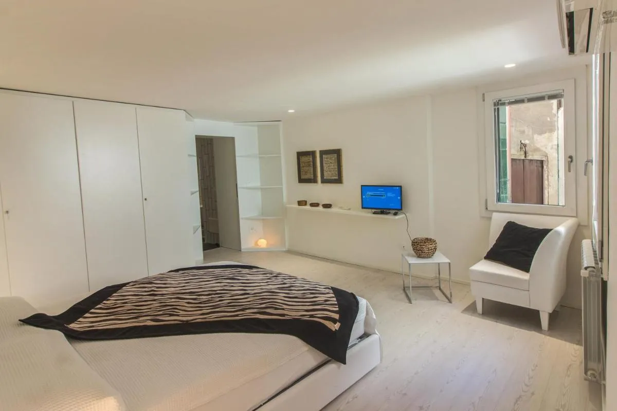 Image 6 of Ve.N.I.Ce. Cera Casa Del Giglio