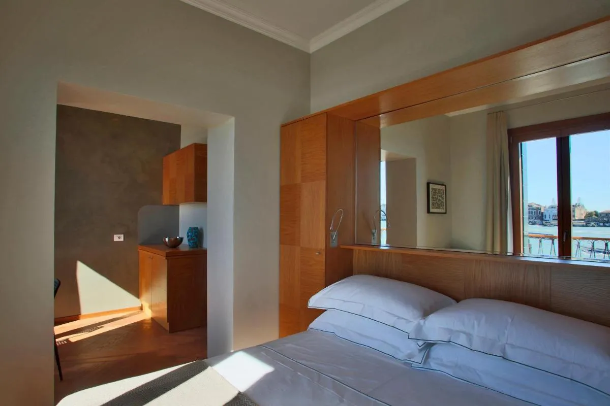 Image 2 of Ve.N.I.Ce. Cera Tintoretto Suite