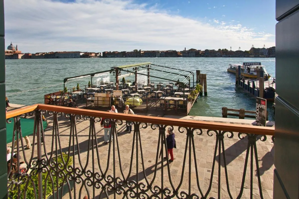 Image 3 of Ve.N.I.Ce. Cera Tintoretto Suite