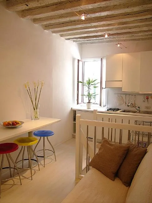 Image 5 of Venetian Apartments