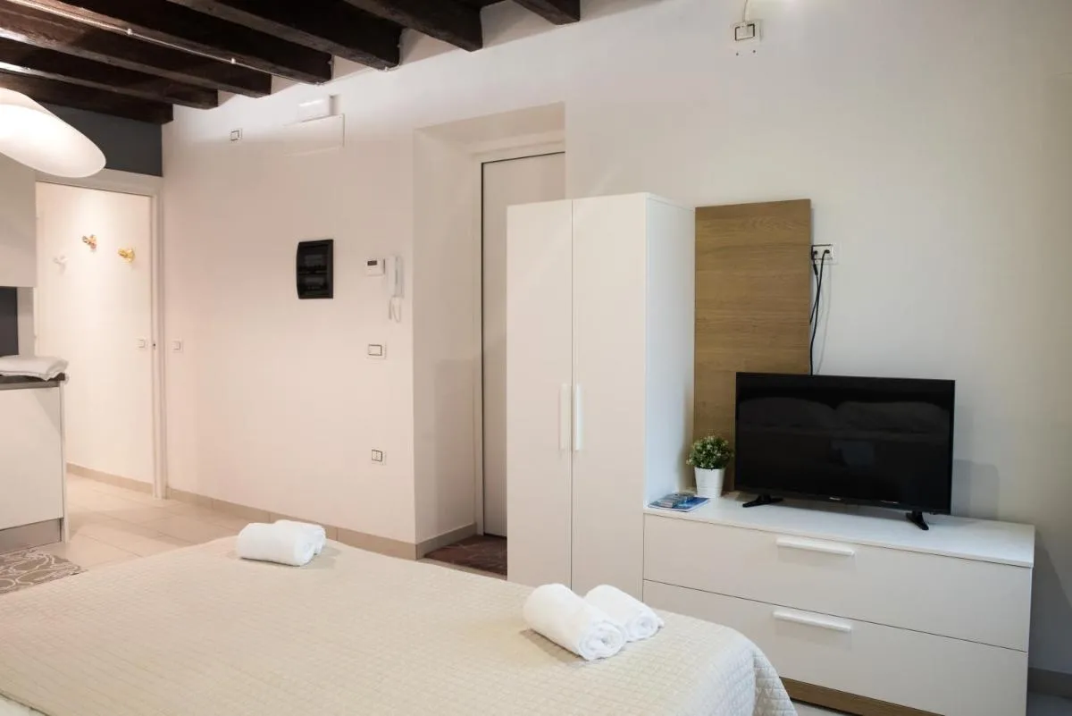 Image 4 of Venetian Mood private apartment