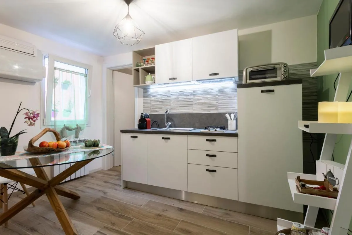 Image 2 of Venexia House to Rialto