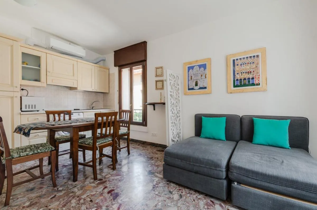 Image 3 of Venezia- S. Lucia Train Station Lovely Apartment!