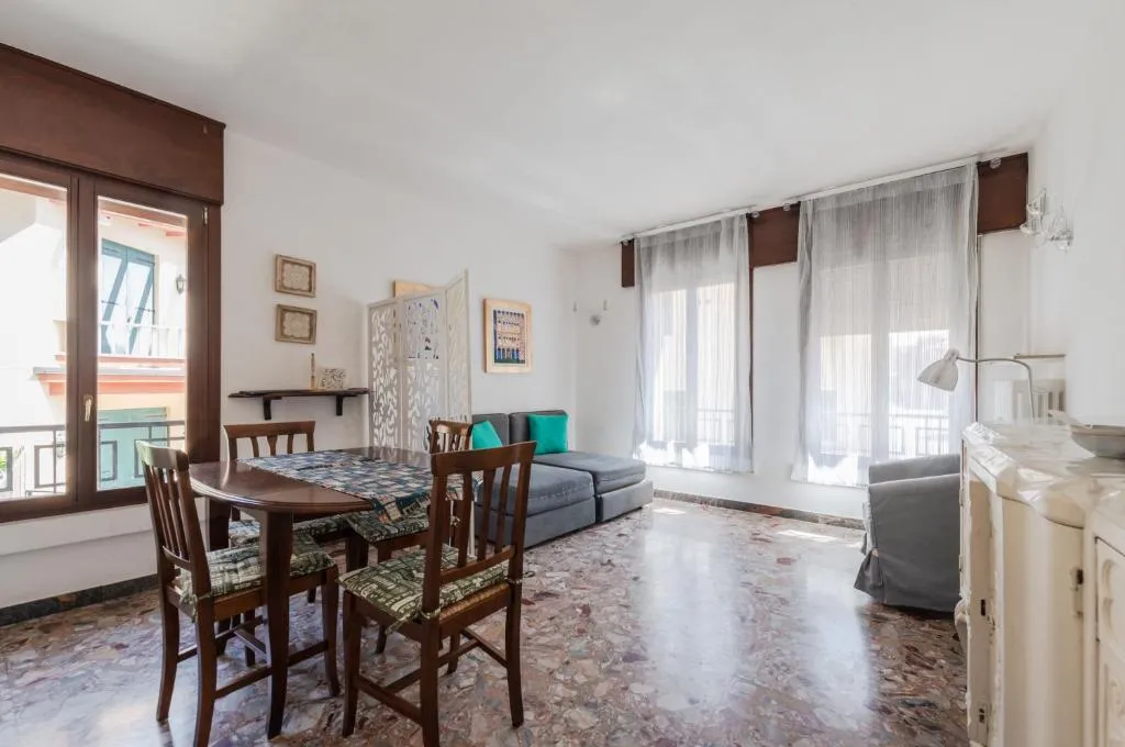 Image of Venezia- S. Lucia Train Station Lovely Apartment!