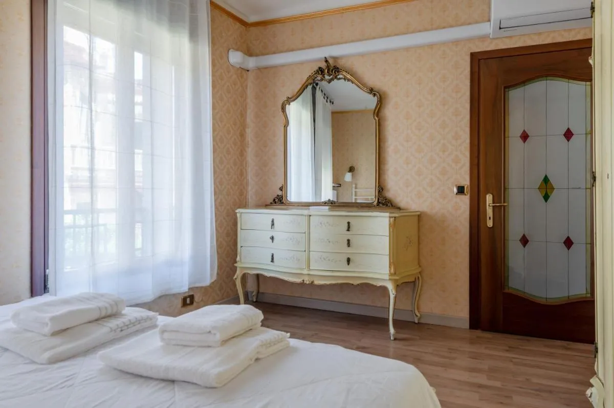 Image 1 of Venezia- S. Lucia Train Station Lovely Apartment!