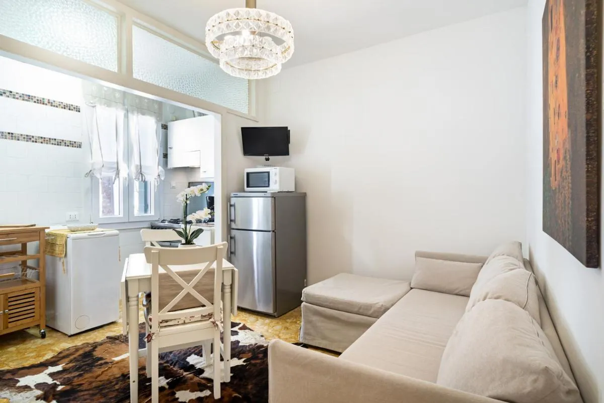 Image 2 of Veneziacentopercento Alle Ancore Apartment