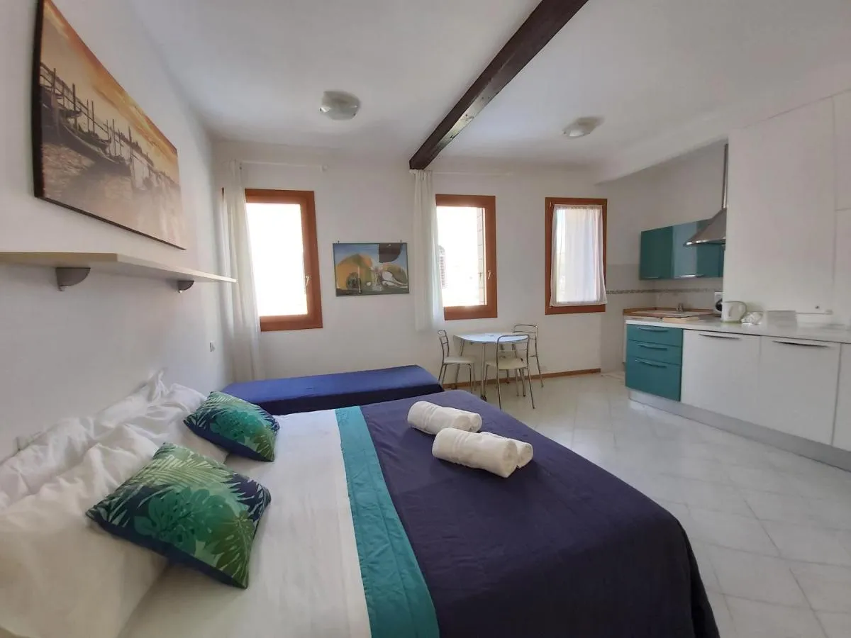 Image 1 of Veneziacentopercento Apartments & Rooms