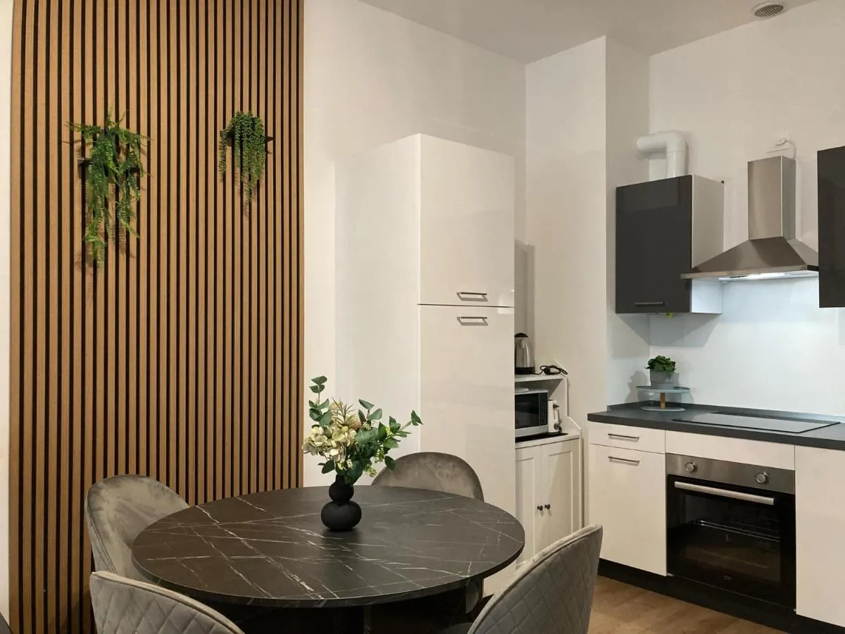 Image 2 of Venice Dream