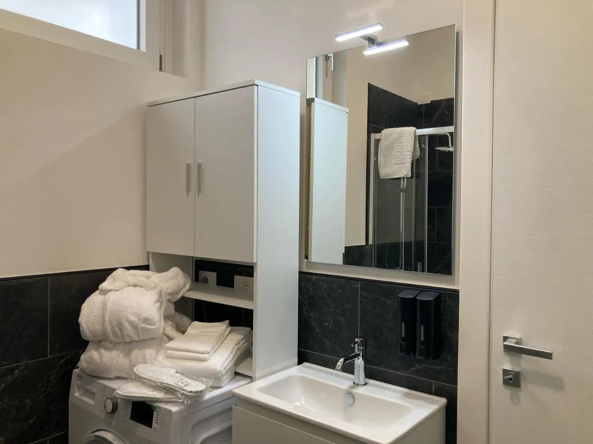 Image 1 of Venice Dream