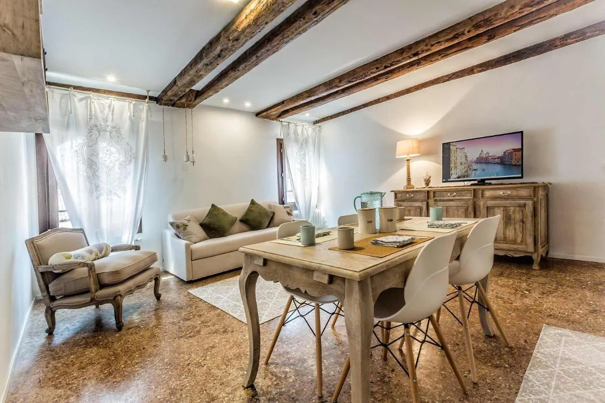 Image 4 of Venice Dream House