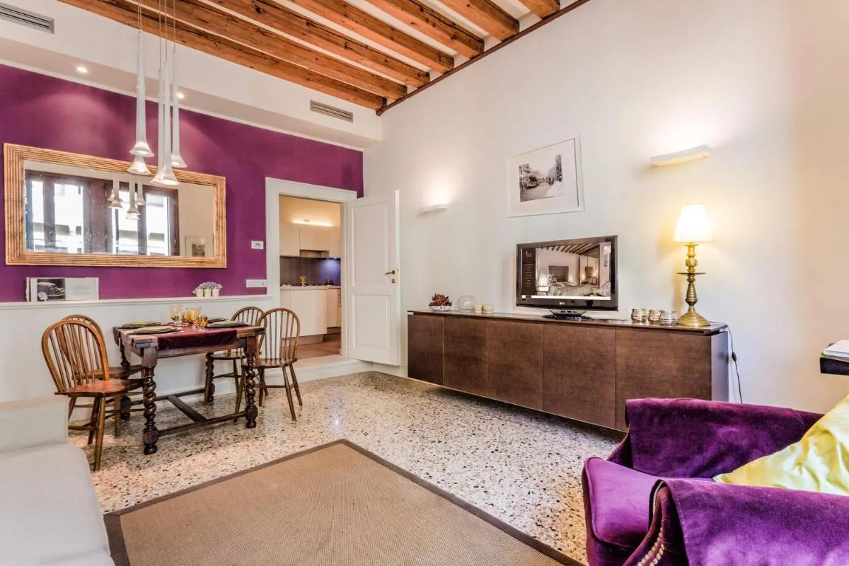 Image 3 of Venice Dream House