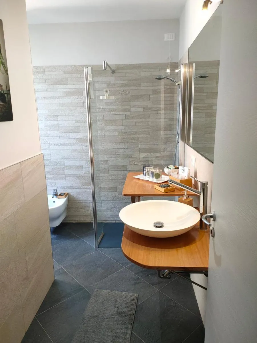 Image 4 of Venice Home