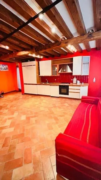 Image 2 of Venice Lin Apartment