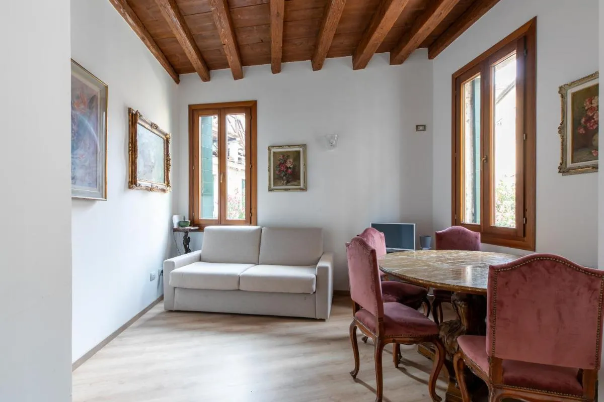 Image 4 of Venice Love Suite