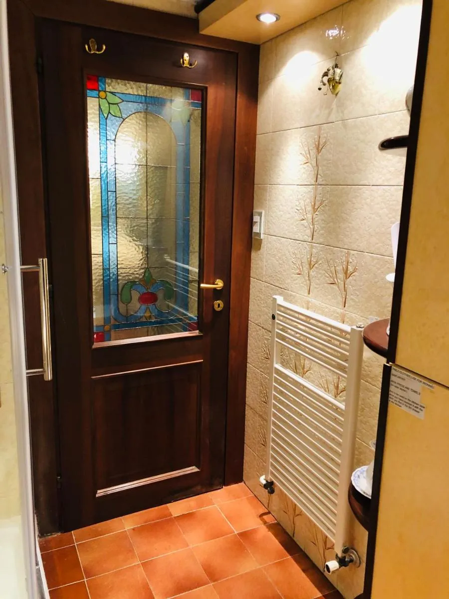 Image 3 of Venice Luca’s house