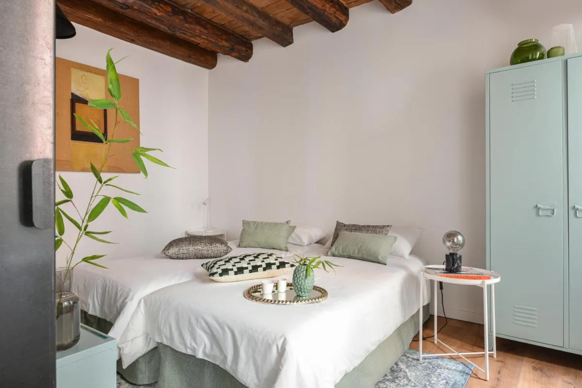 Image 6 of Venice Parsley