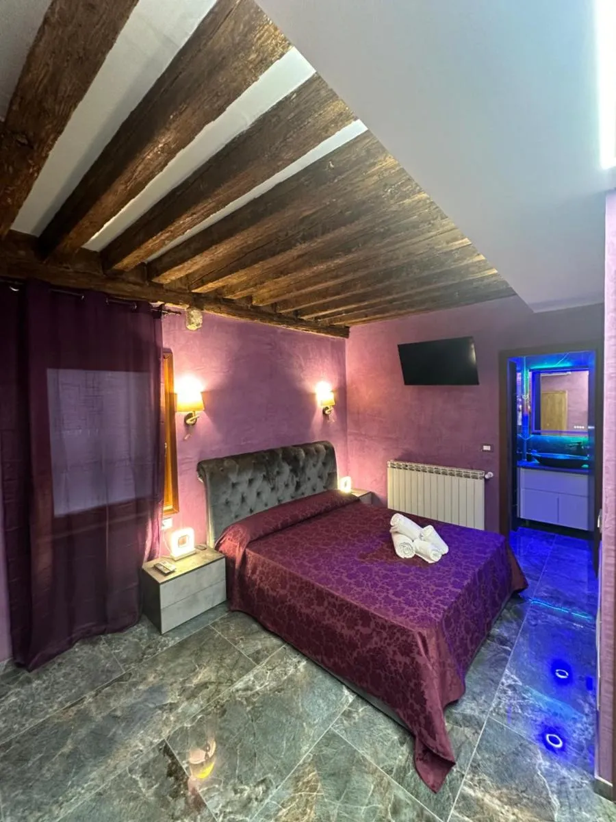 Image 4 of Venice Rainbow Apartments BIENNALE