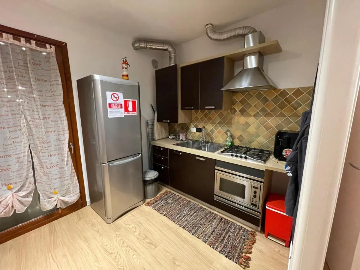 Image 2 of VeniceRelax