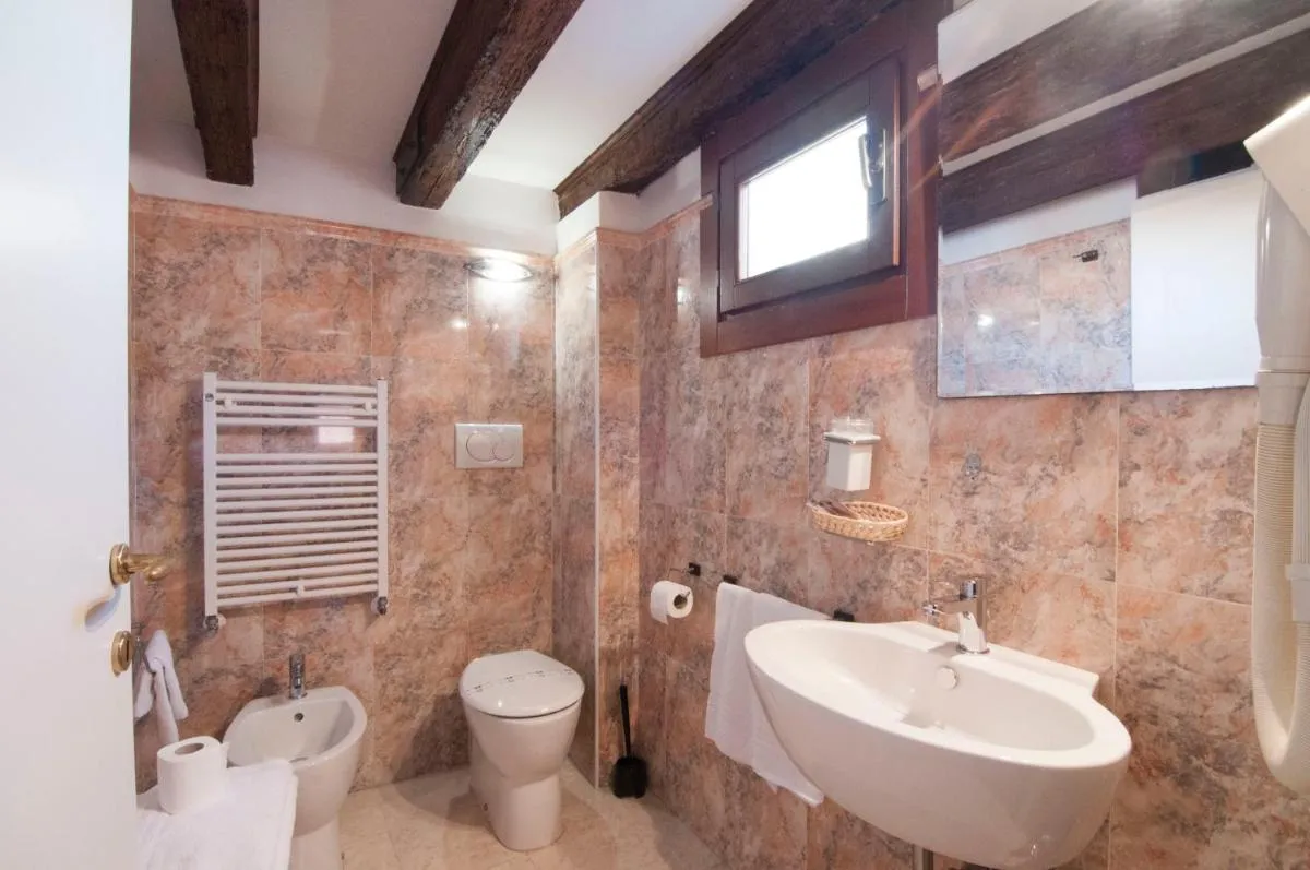 Image 2 of Venice Resorts Guest House