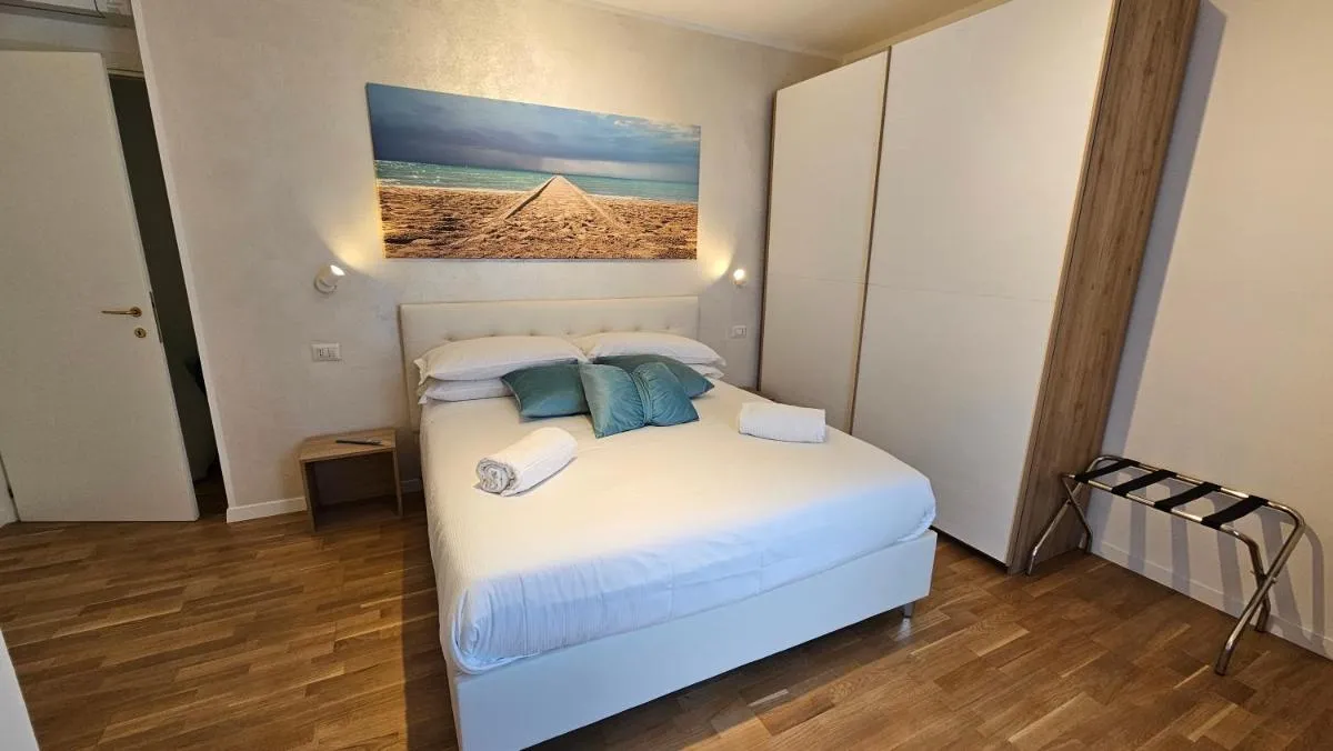 Image 5 of Venice Urban Apartment