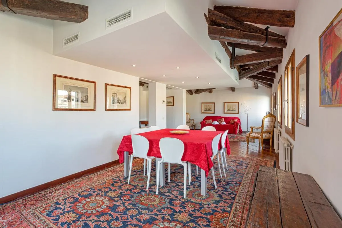 Image 3 of Vip Venice Apartments