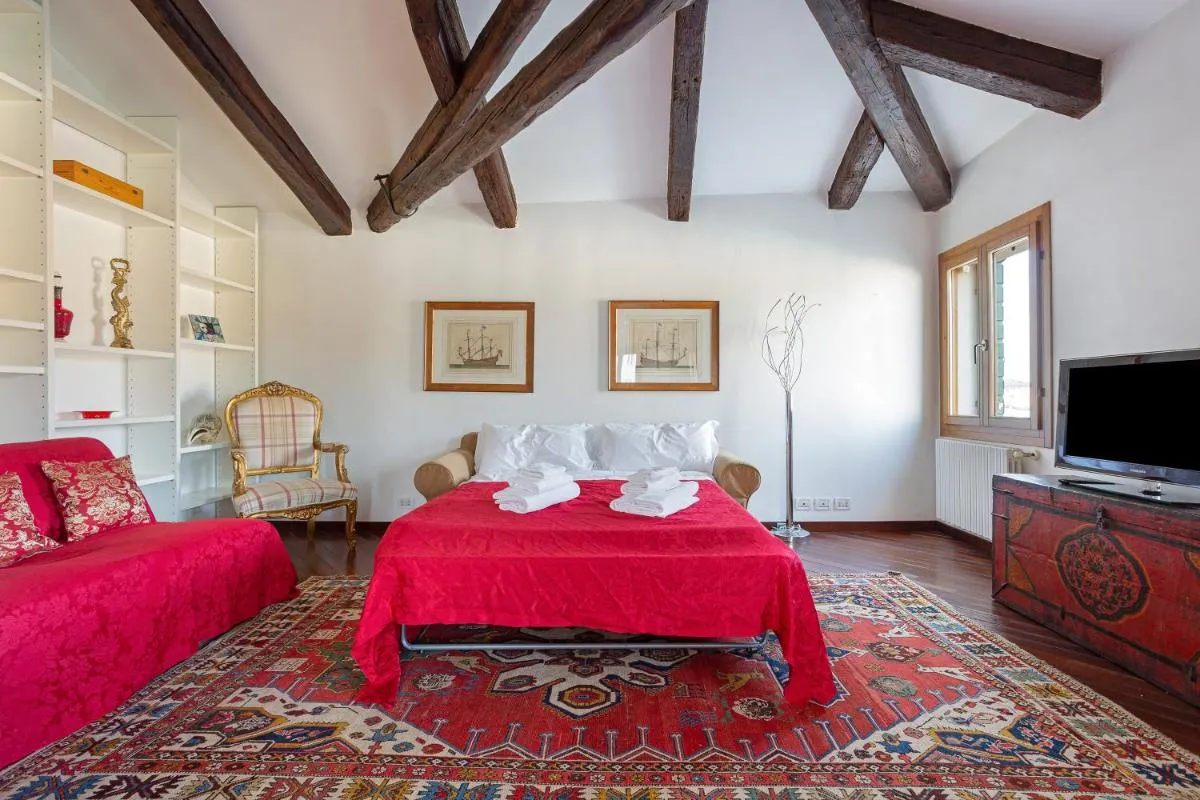 Image 4 of Vip Venice Apartments