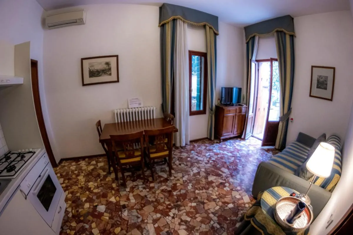 Image 2 of Zaffiro Apartment VENICE