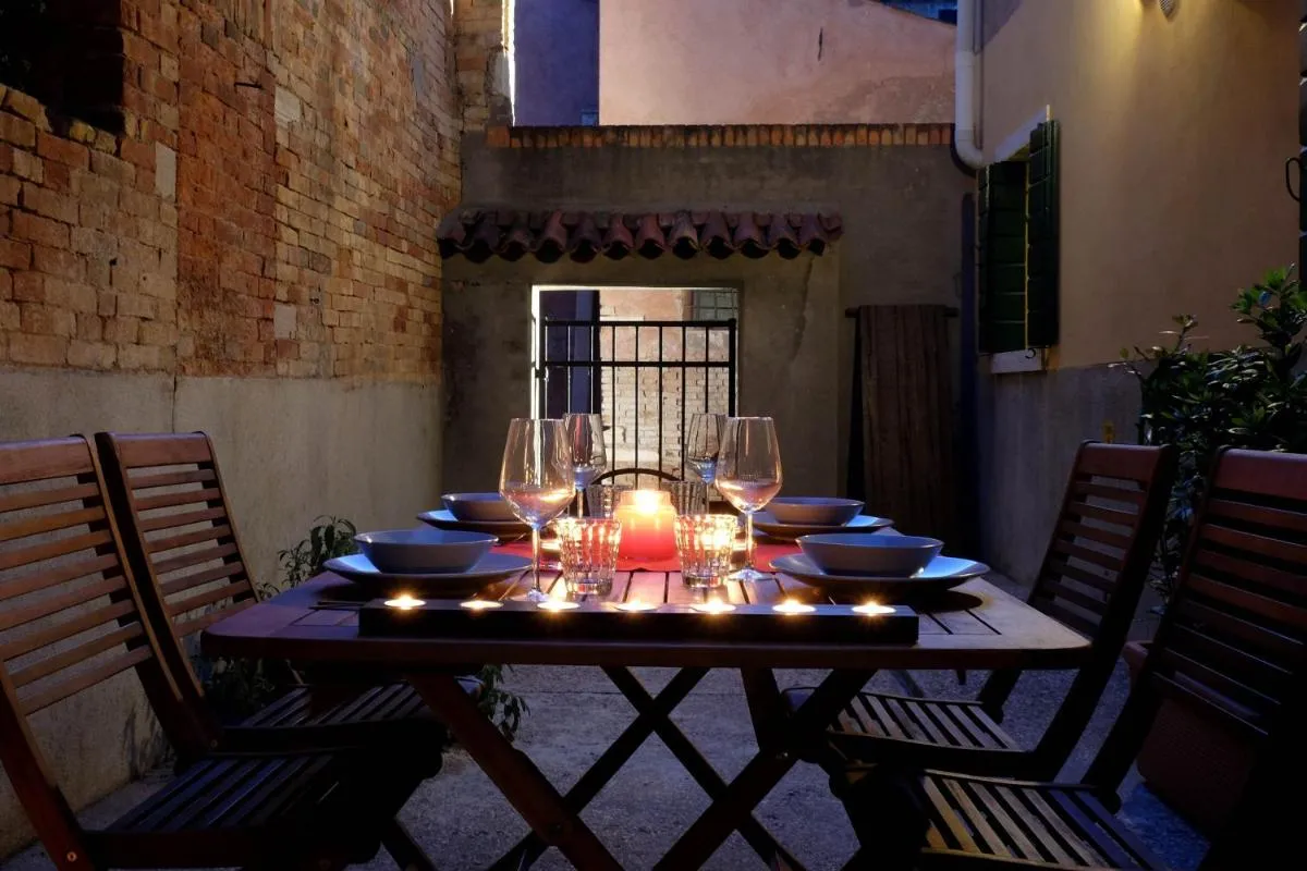 Image 2 of la levantina