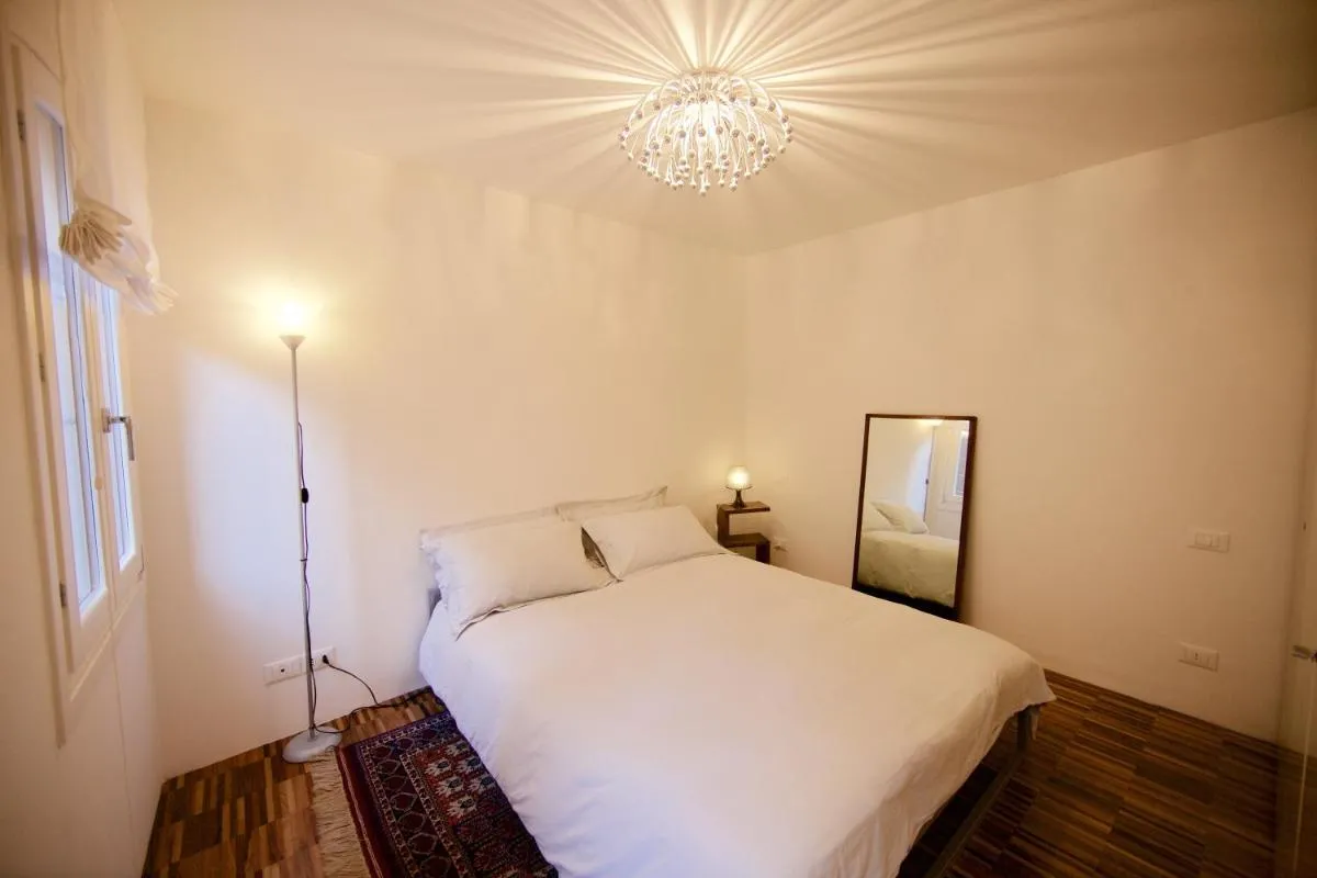 Image 1 of piccola corte