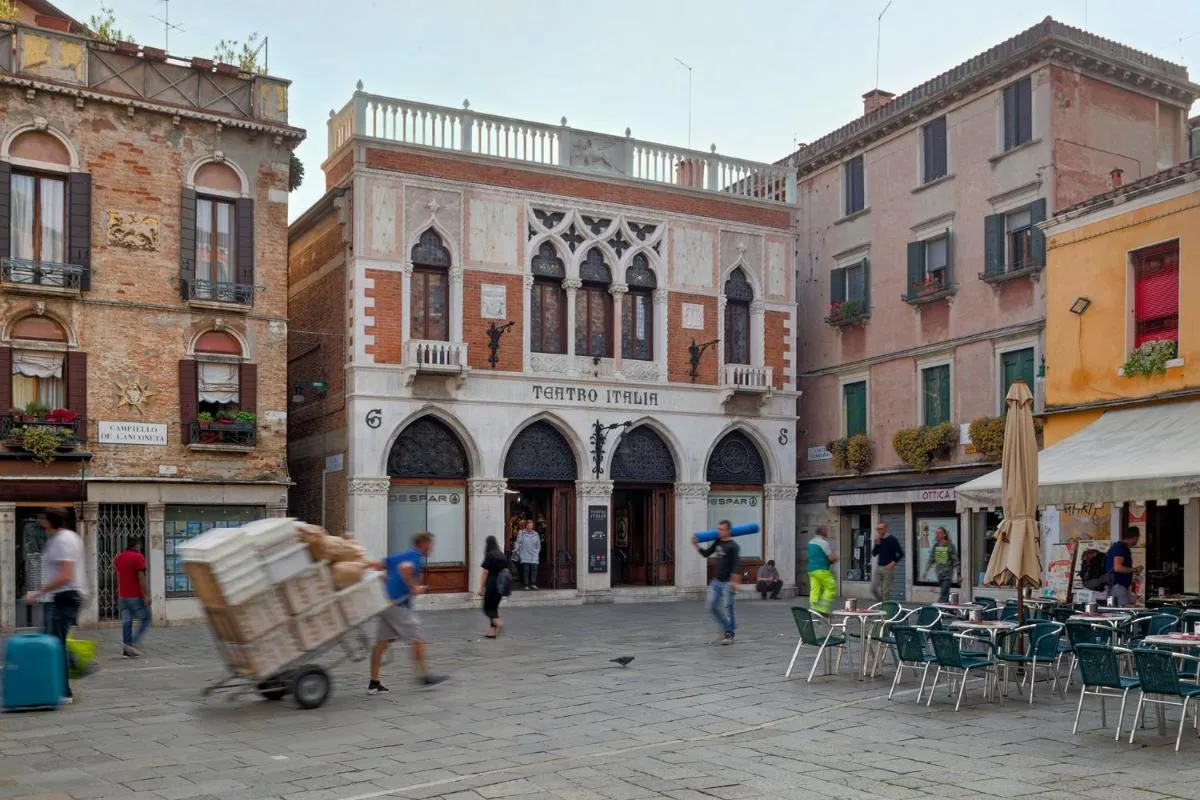 Image 6 of piccola corte