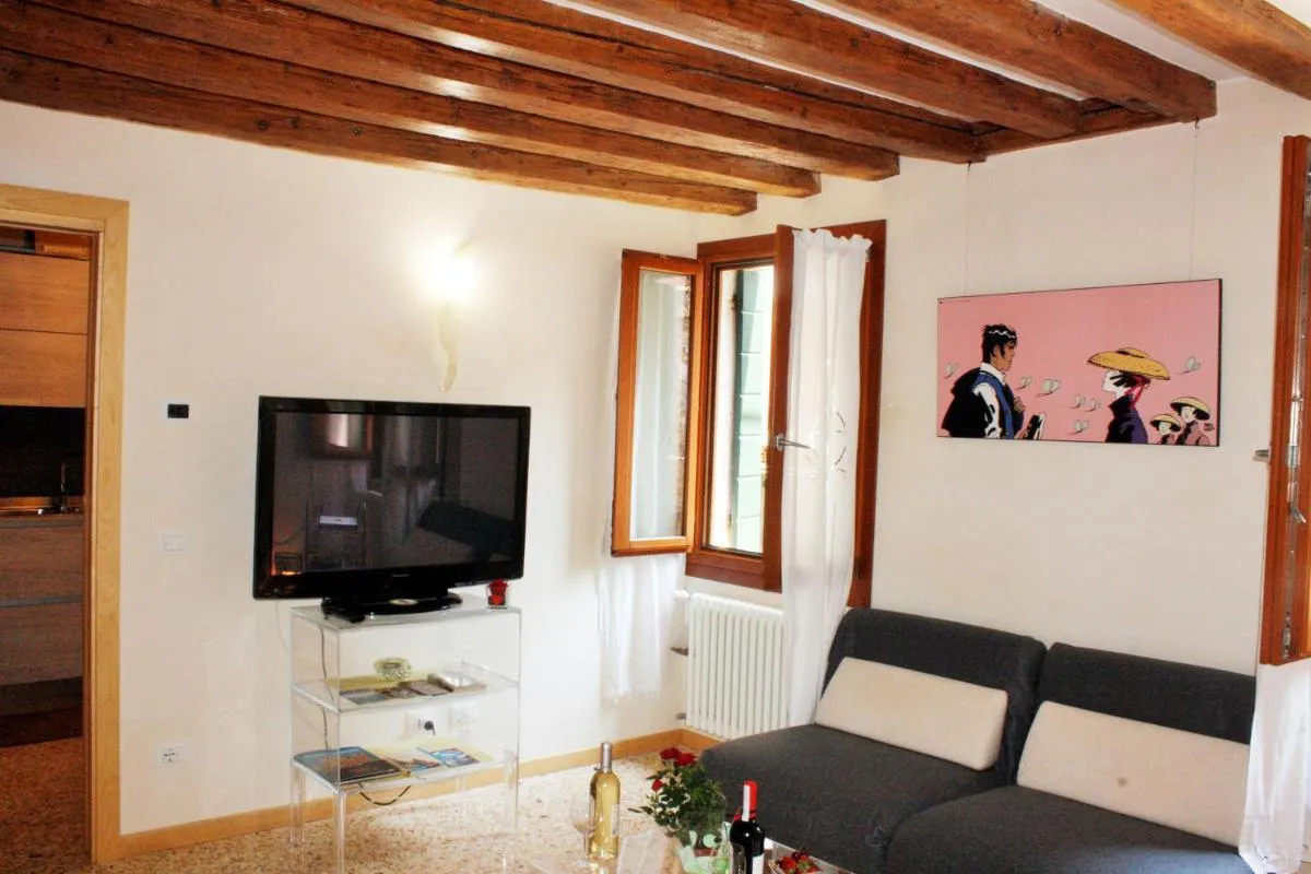 Image 4 of santacroce