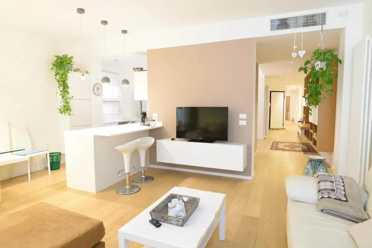 Image 4 of Al Campanile