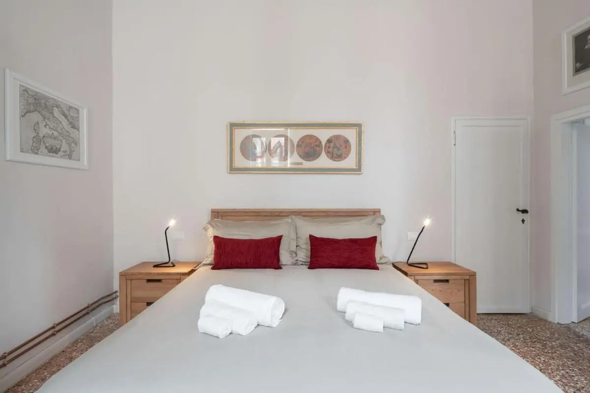 Image 1 of Apartment Ponte Raspi Canal View