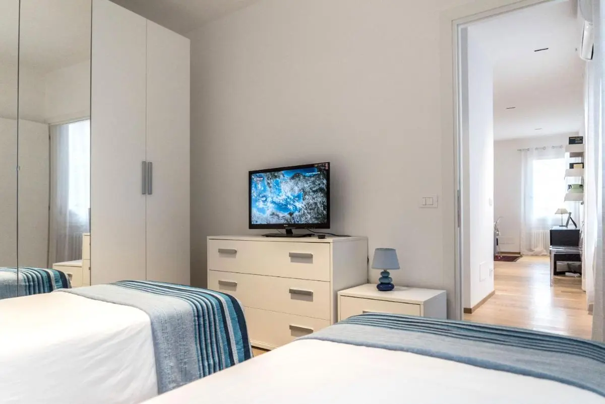 Image 1 of Apt. Venice Modern Style