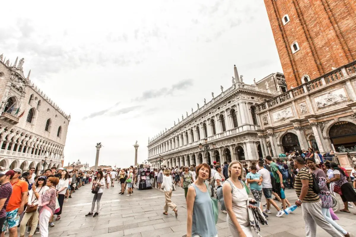 Image 5 of Arsenale Design Apartment R&R