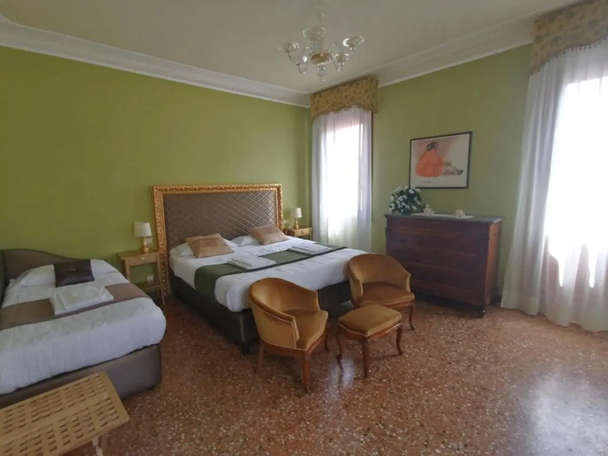 Image 6 of Biennale 252