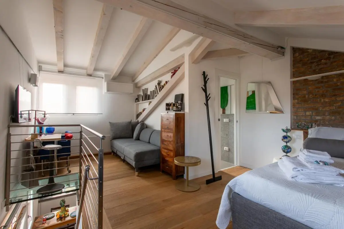 Image 6 of Biennale Gallery Loft